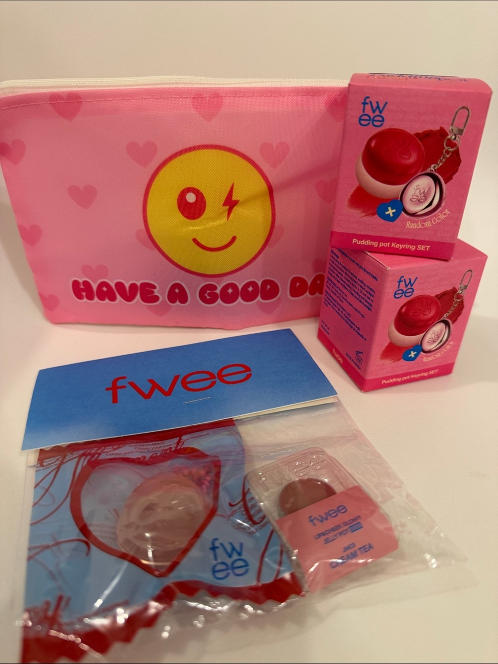 2 fwee Blurry Pudding Pot key ring set 1 Jellypot with Matching Pink pouch